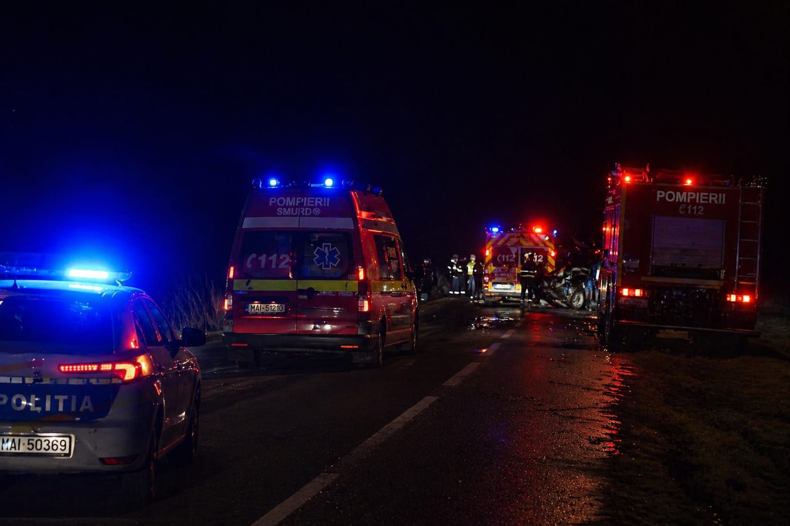 accident tragic la marsa doi tineri de 16 si 21 de ani au decedat iar un barbat de 38 de ani a fost transportat la spital
